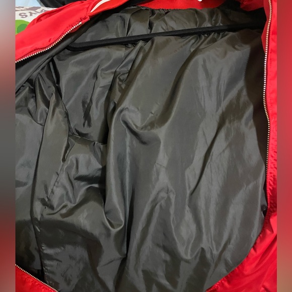 US M . Red colour bomber jacket - Picture 4 of 4